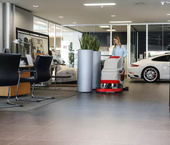 Maszyna czyszcząca comac versa 65 bt - obrazek 5