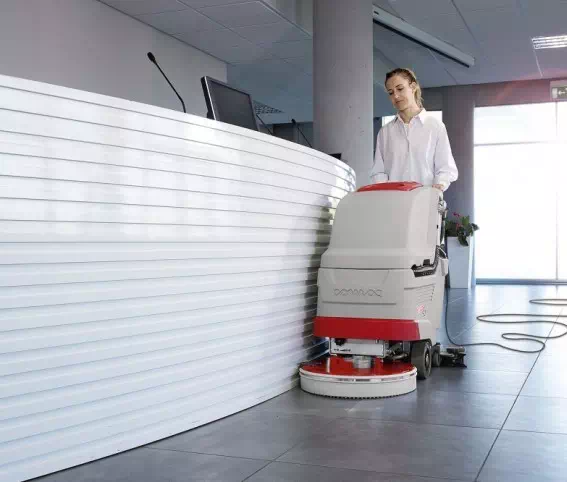 Maszyna czyszcząca comac versa 55 bt - obrazek 2